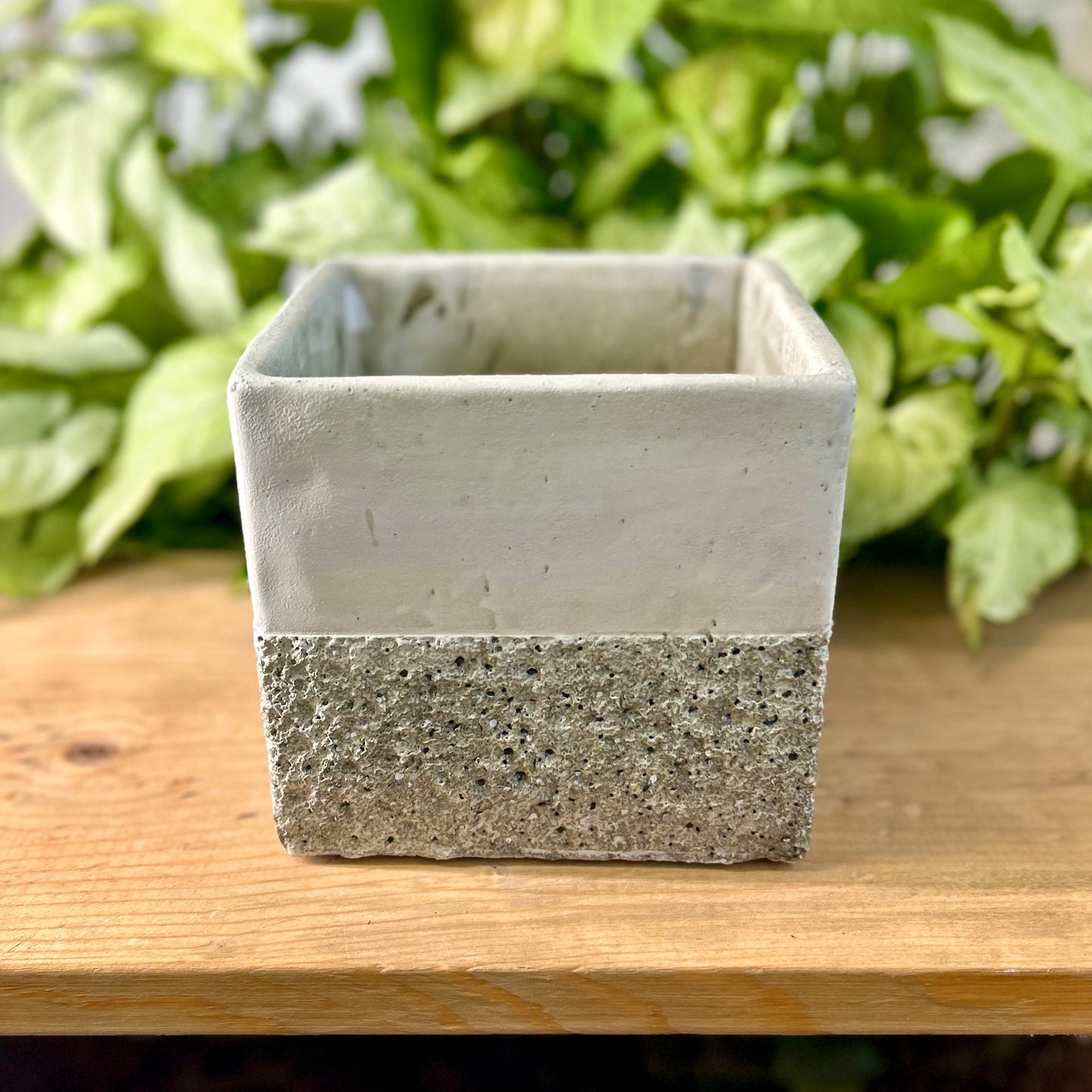 Earthly Stone Gradient Pots