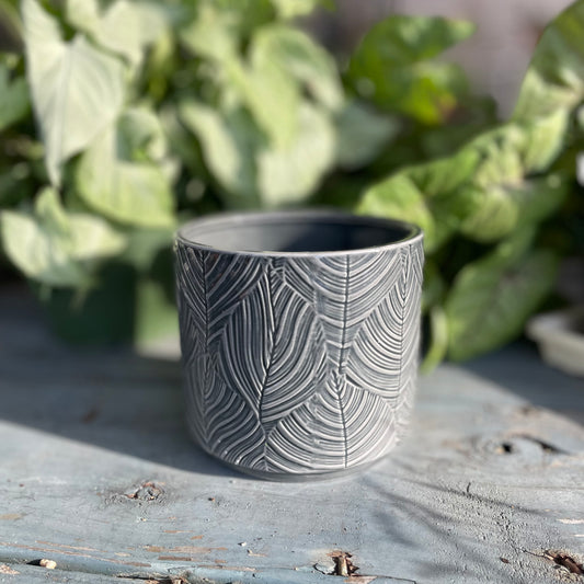 Engraved Leaf Pot