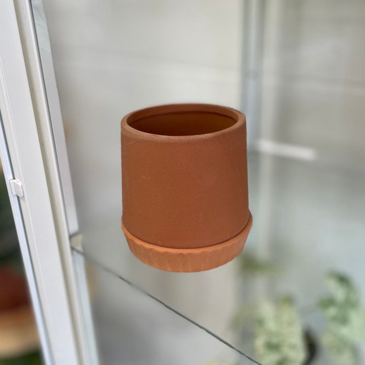 Kaden Pot w/ Saucer
