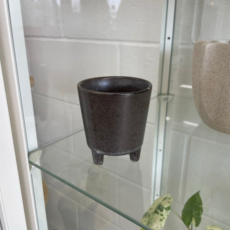 Malcom Footed Pot