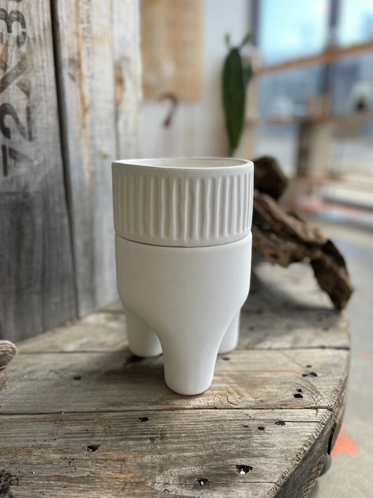 Dache Pot w/ Saucer